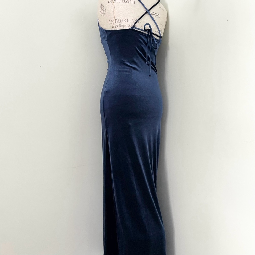 PROM Midnight blue velvet formal dress gown with strappy back and high slit - Picture 3 of 16